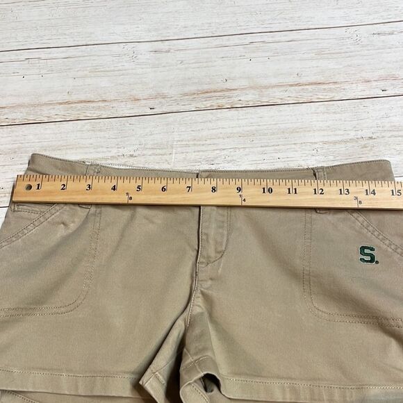 College classics khaki color Michigan State Spartans shorts. Size 5. - Picture 8 of 10